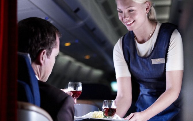 Largest Airline Caterer to Fire 300 Workers as In-Flight Trends Trigger Wider Loss