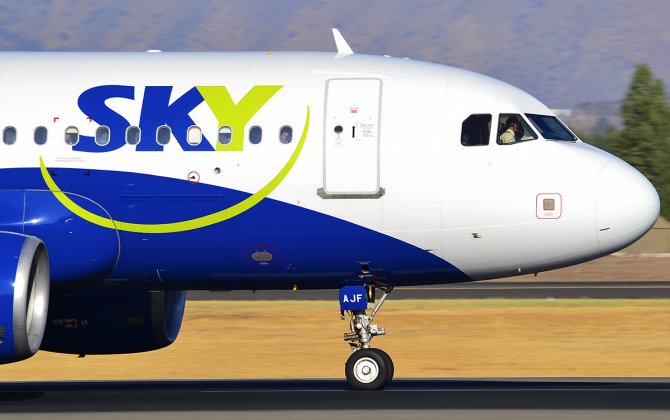 Incident: Sky A319 at Santiago on Oct. 14, Engine Access Door Separated in Flight