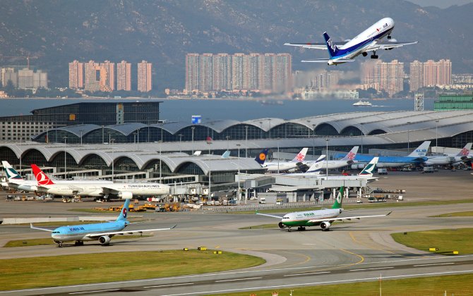 Hong Kong Airport Studies Adding Day and Night Flights Ahead of 2-Runway Capacity Crunch