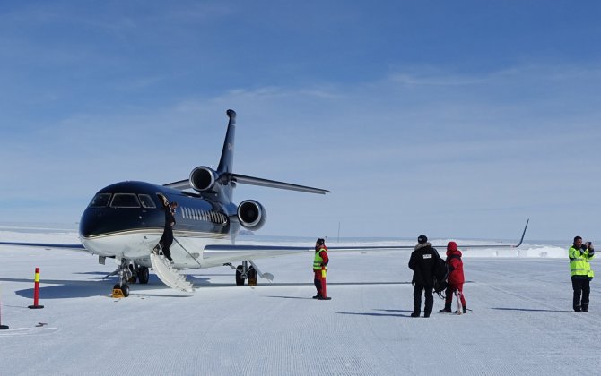 Jetflite's Falcon 7X at Antarctica