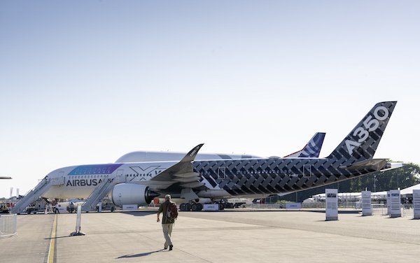 Airbus commercial aircraft orders and deliveries June 2022