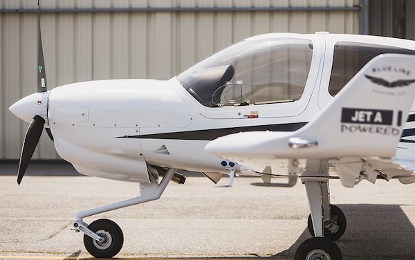An order for 100 Diamond Aircraft placed by Blue Line Aviation