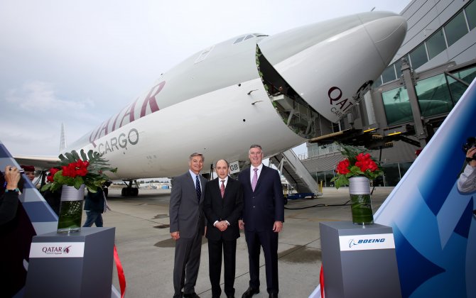 Boeing, Qatar Airways Announce Order for Two 747-8 Freighters and Four 777-300ERs