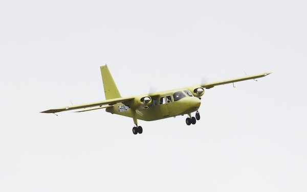Britten‑Norman flies first Islander built in UK 