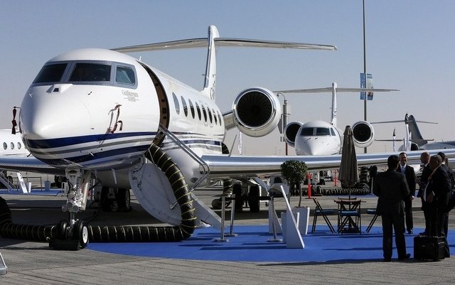 Business jet sales in biggest decline in five years after oil price fall