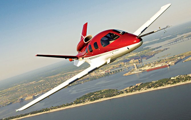 Cirrus SF50 Jet Certification Moves to the Right