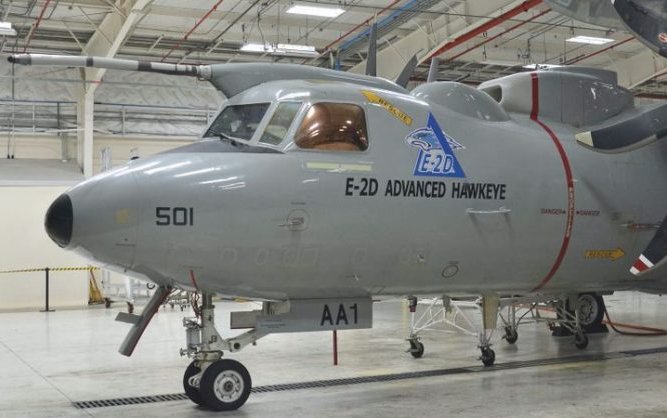 E-2D Advanced Hawkeye with new aerial refueling capability successfully completes first flight 