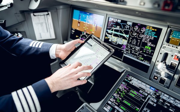 Electronic Flight Plans for pilots - introduced by airBaltic 