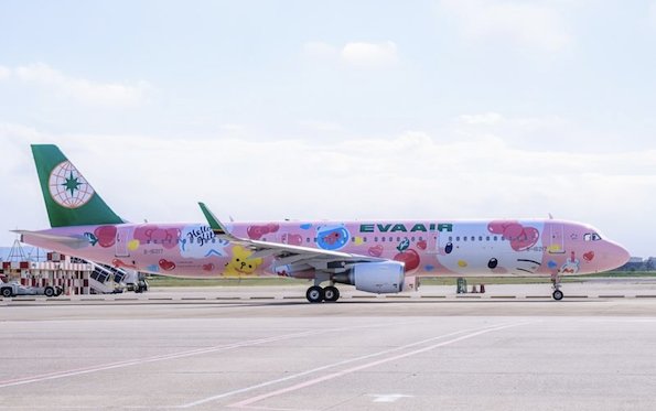 EVA Air presents its Hello Kitty aircraft  between Paris-Taipei