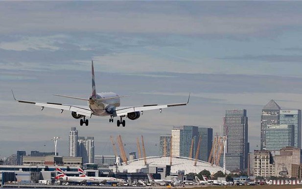 Five bidders eye £2bn London City Airport deal