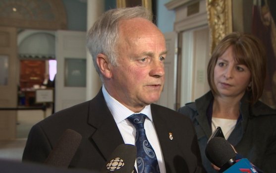 Health Minister Leo Glavine says search for new air ambulance underway