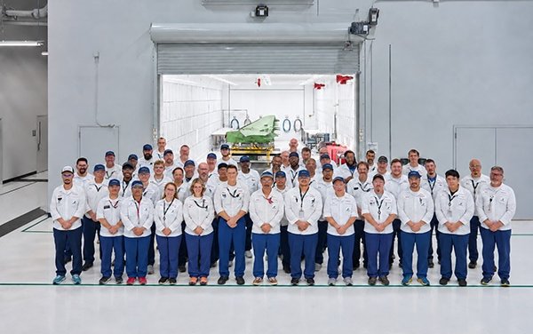 HondaJet Echelon advances to next phase with successful wing assembly