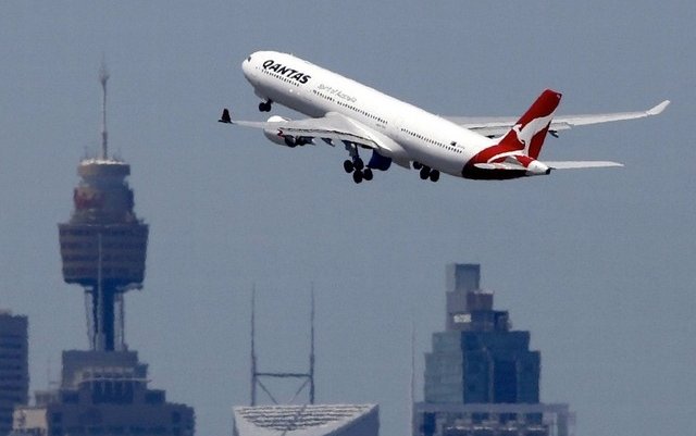 Investigation launched after Qantas mid-flight incident injures 15