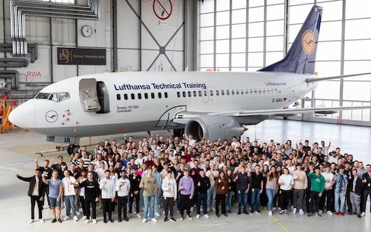 Lufthansa Technik records rising number of apprentices