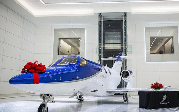 Time to celebrate - the delivery of the 200th HondaJet