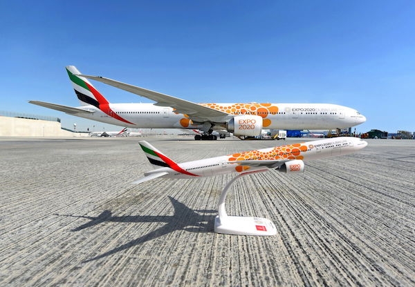 Emirates Expo 2020 Dubai Boeing 777-300 FlugzeugModell Maßstab 1:200 B777 A6-ENU 