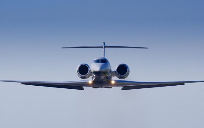 Gulfstream streams seamlessly into the Gulf