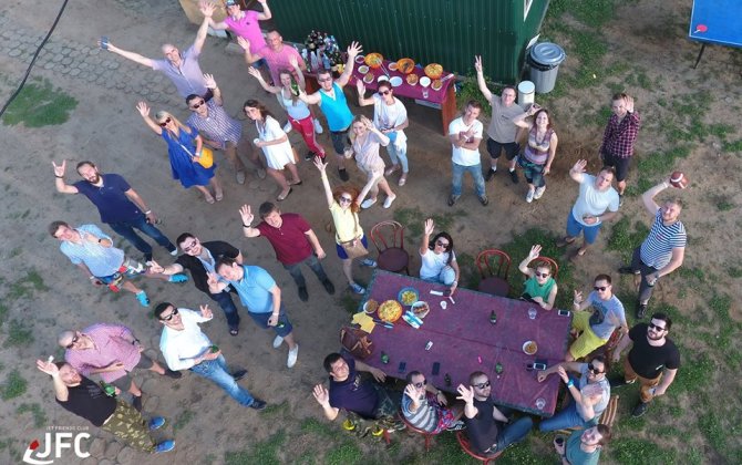 Summer picnic of Jet Friends Club