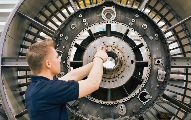 New Managing Director at Lufthansa Technik Logistik Services Dr. Christian Langer Takes on New Role