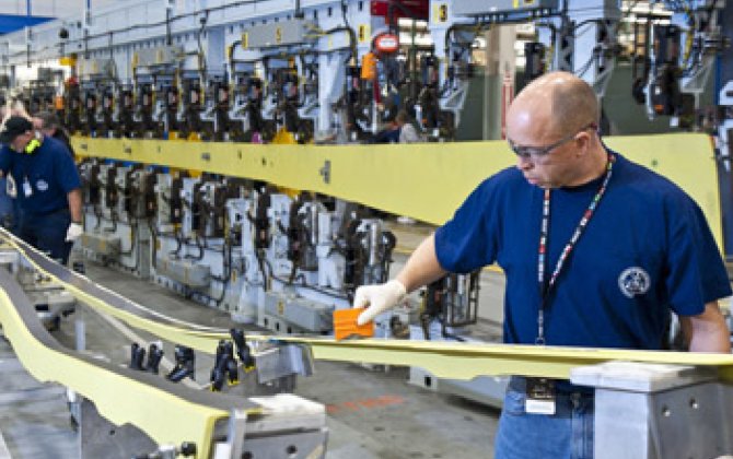Boeing Machinists in U.S. Fear Job Loss from China Factory