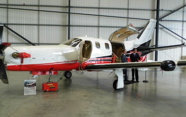 FLYING Smart opens new base at Biggin Hill