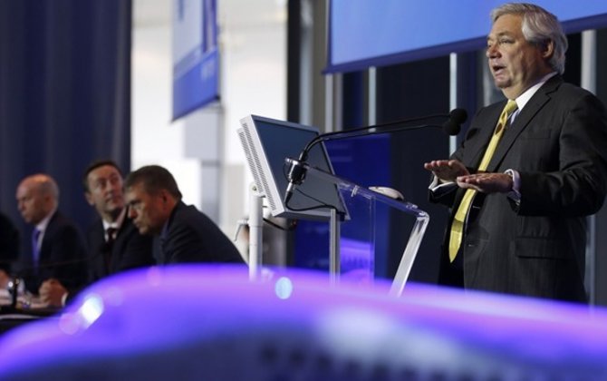 Airbus Supersalesman Leahy Pushes Back Talk of Retirement