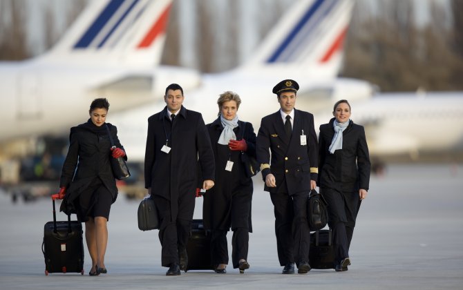 Air France plans to cut 2,900 jobs: union source