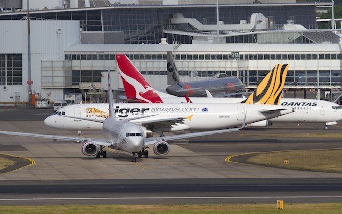 Qantas tops punctuality tables in September