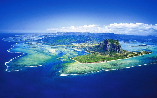 Austrian Airlines: Time to Head South: First flight to Mauritius Takes Off Today