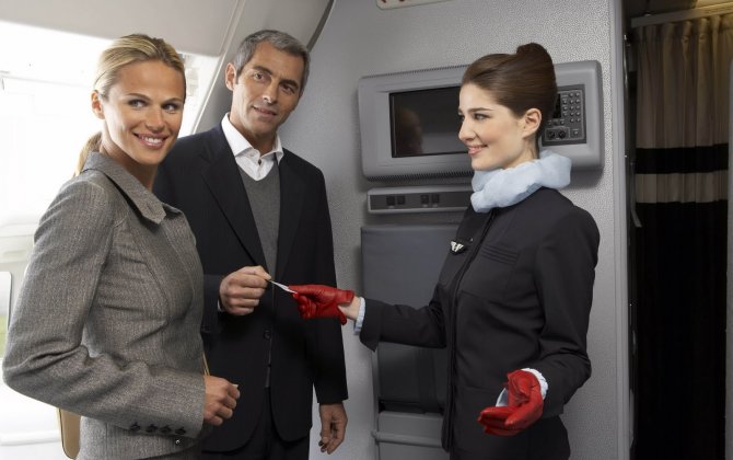 Air France stewardesses mutiny over order to wear headscarves