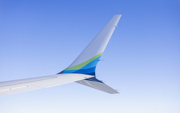 Alaska Airlines commits to carbon, waste and water goals for 2025, announces path to net zero by 2040