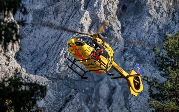 ADAC Luftrettung trains in Munich and the Alps