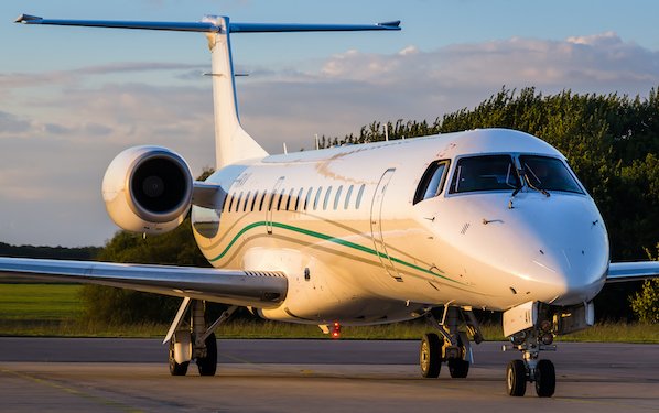 Decarbonization of regional air travel routes across France - LOI by Universal Hydrogen and Amelia 