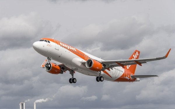 easyJet trials new paint that lowers the weight and fuel burn of the aircraft in a world first