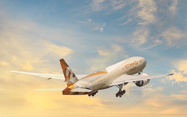 Etihad Cargo Signs MOU for Sustainable Pharmaceutical Transportation Solutions