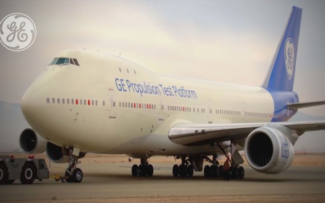 GE9X engine goes airborne