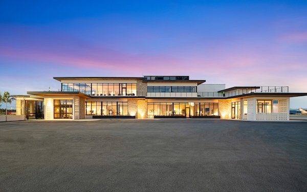 International Flight Center celebrates opening of new luxury terminal 
