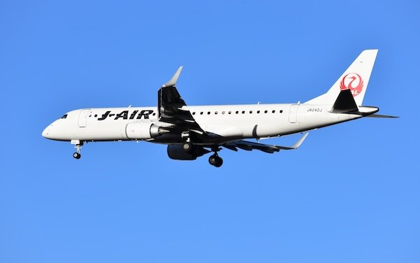 Japan Airlines strengthens E-Jet operations with renewed Embraer Pool Program agreement