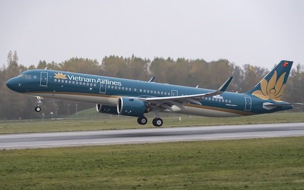 Pratt & Whitney EngineWise Service Agreement with Vietnam Airlines